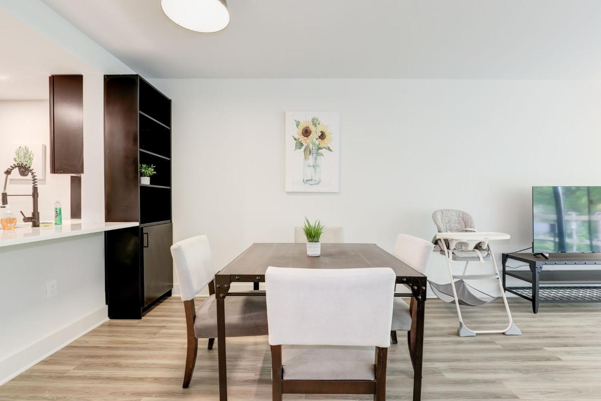 2Br Executive Apartment With Spacious Layout Arlington Exteriér fotografie